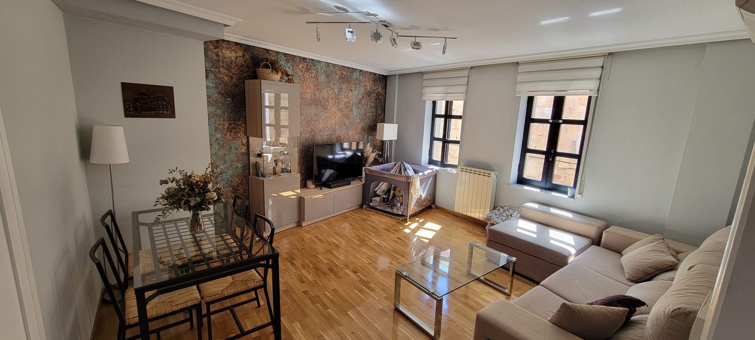 Piso en calle Sierpes, 1