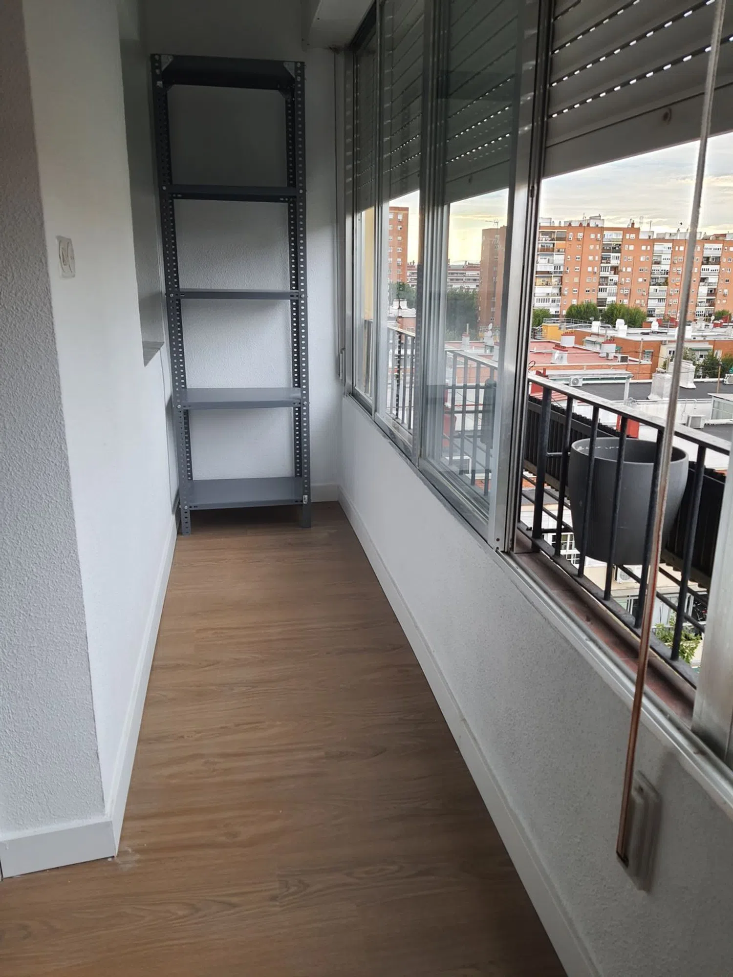 Piso en calle de Ponferrada, 8 - Foto 2