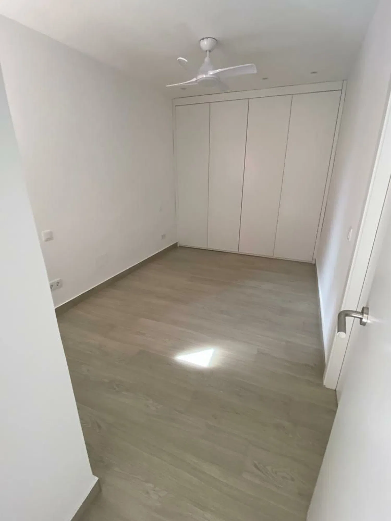 Piso en calle de la Infanta Mercedes, 96 - Foto 8