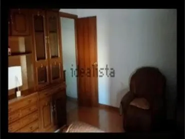 Piso en barrio - Foto 4