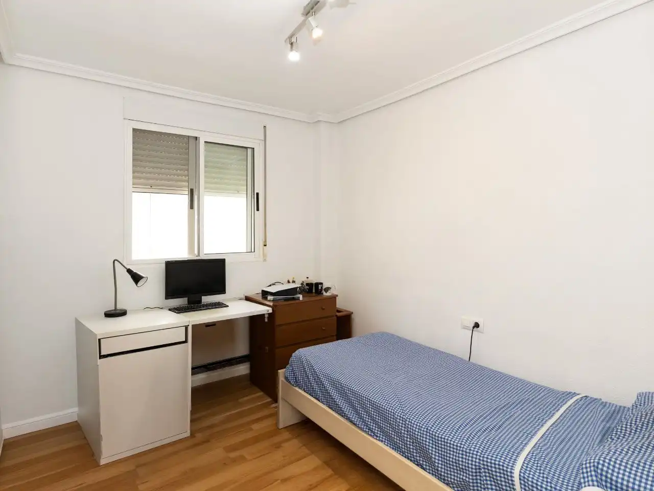 Piso en  Carrer Metge Julià 18 - Foto 4