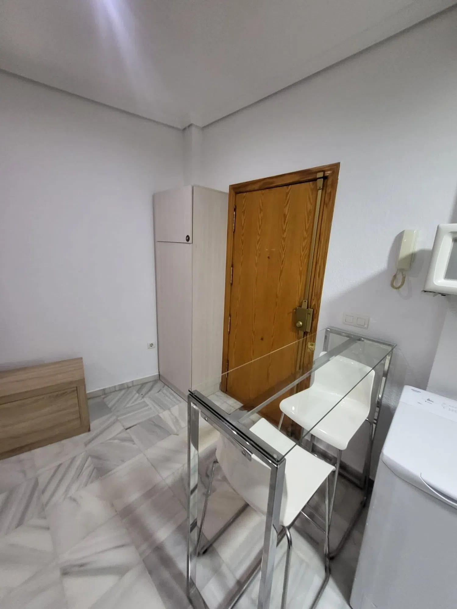 Piso en calle Jesús y María, 12 - Foto 3