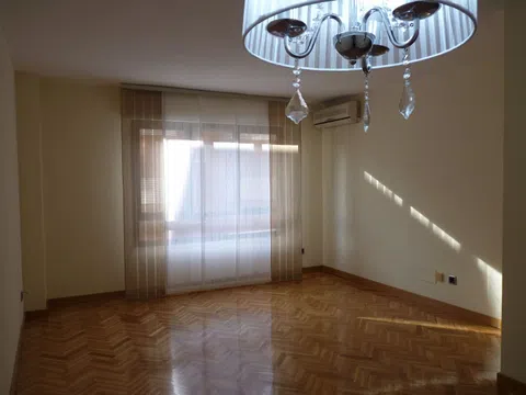 Piso en avenida las retamas, 9
