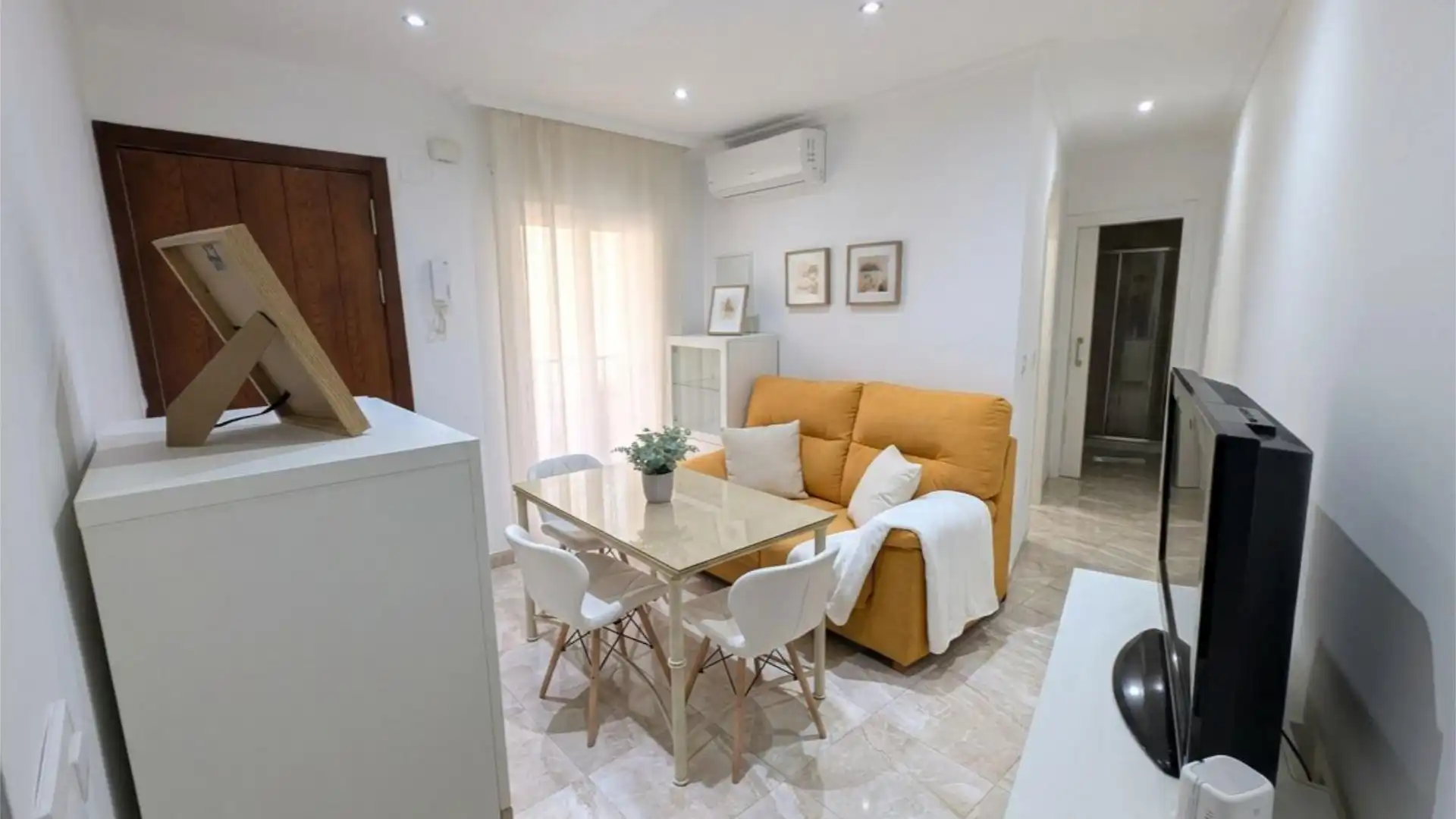 Piso en  Avenida de los Almogávares 28 - Foto 1