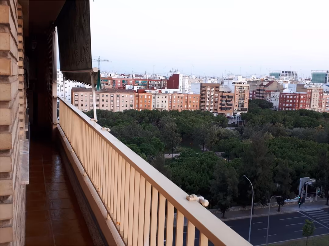 Piso en  Plaça Grup Parpalló 8