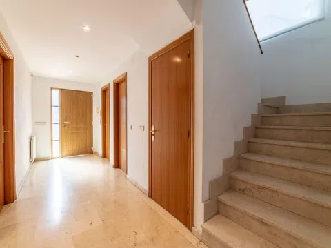 Chalet pareado en calle Monasterio de Irache, 101