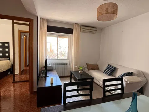 Piso en calle de Melchor Fernández Almagro, 86