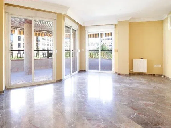 Piso en Arabial, 125