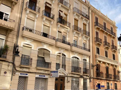Piso en calle de Pelai, 52
