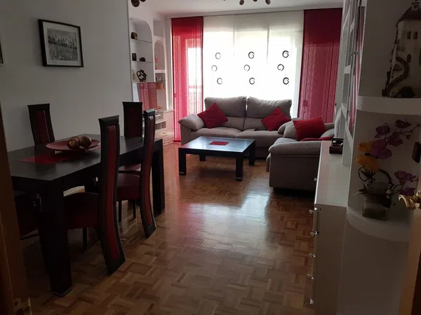 Piso en calle de León Felipe, 10