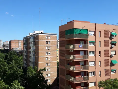 Piso en calle de Fluvià, 208