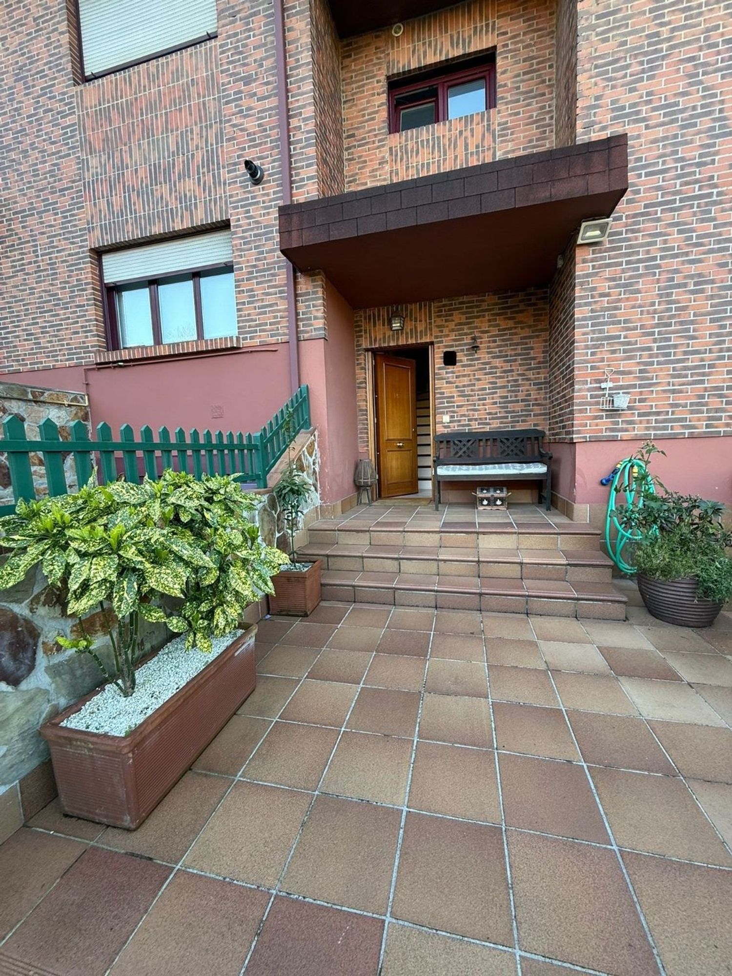 Chalet adosado en Barrio Olivares - Foto 39