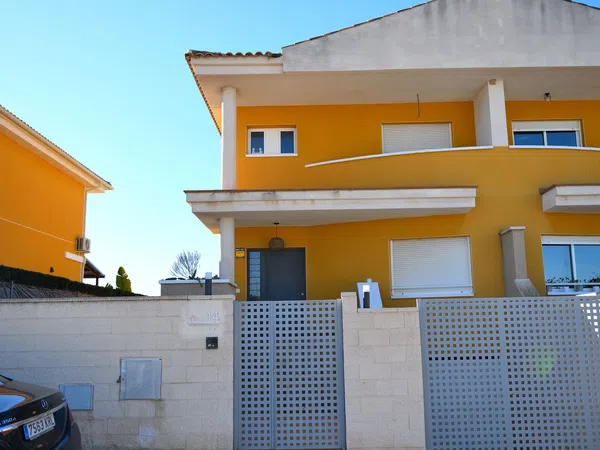 Chalet pareado en avenida los Olivos, 14 - Foto 1