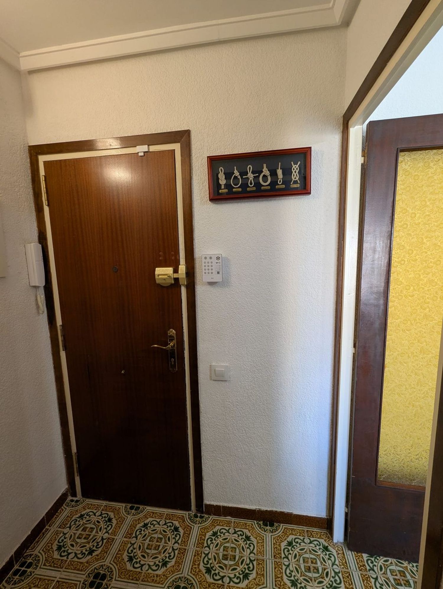 Piso en calle de Lluís Companys, 82 - Foto 14