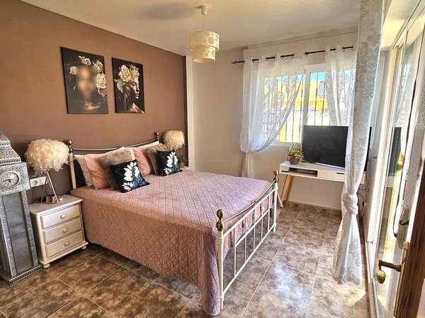 Chalet pareado en Calle Leman, 5, Zona Lago - Los Almendros - Foto 28