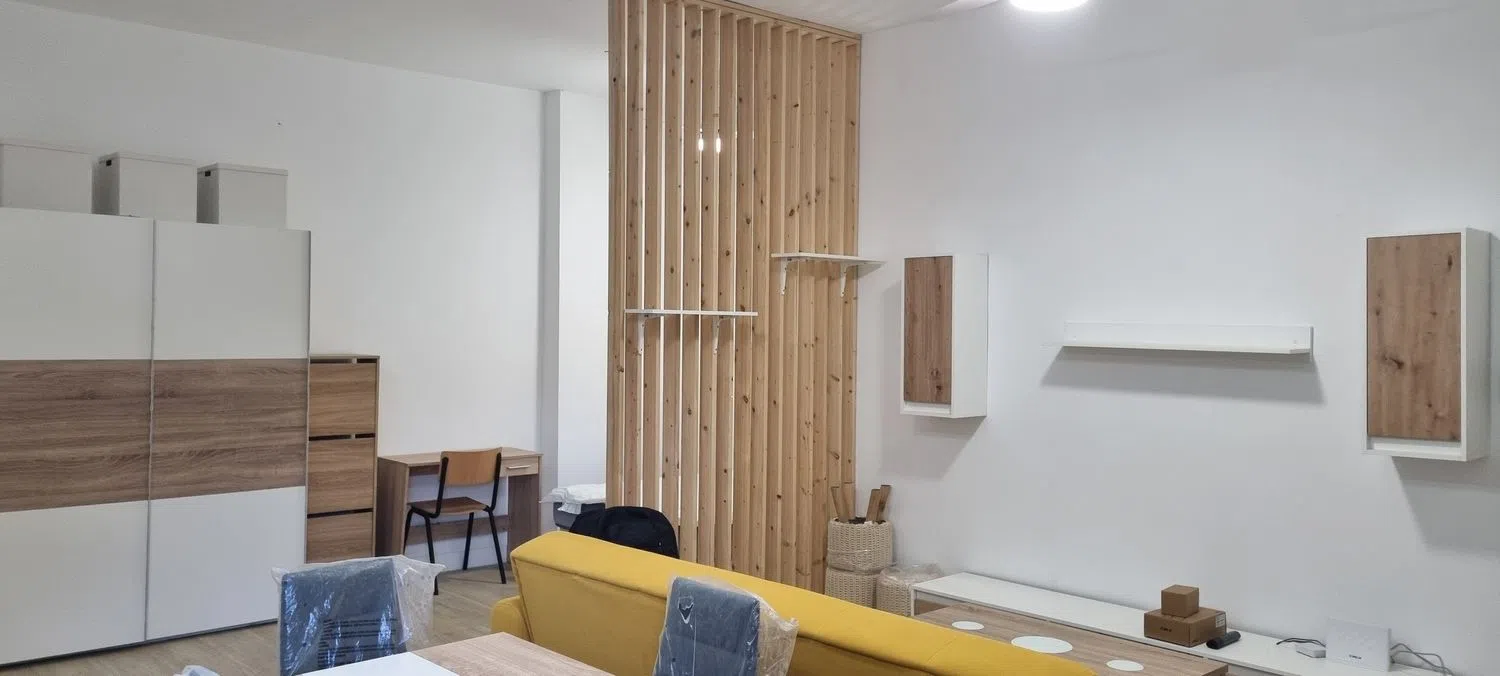 Estudio en avenida Santa Rosa de Lima, 12