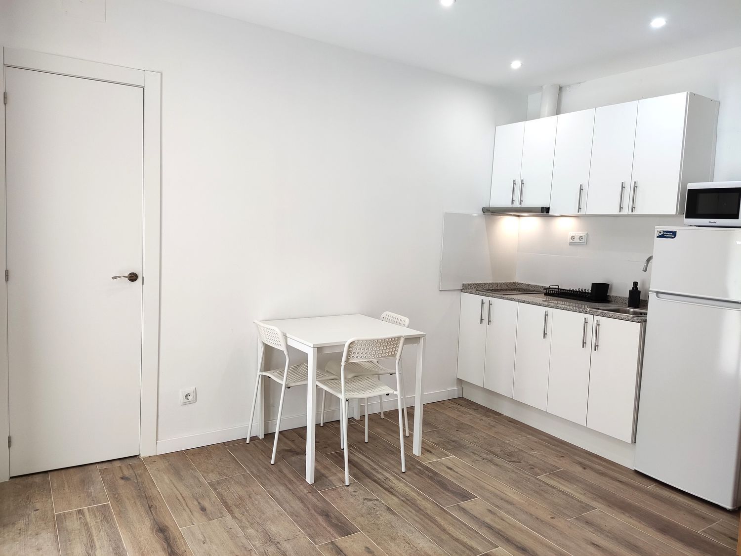 Piso en calle del Baluard, 83 - Foto 4