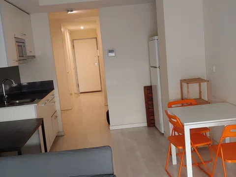 Estudio en calle de Andalucía, 6