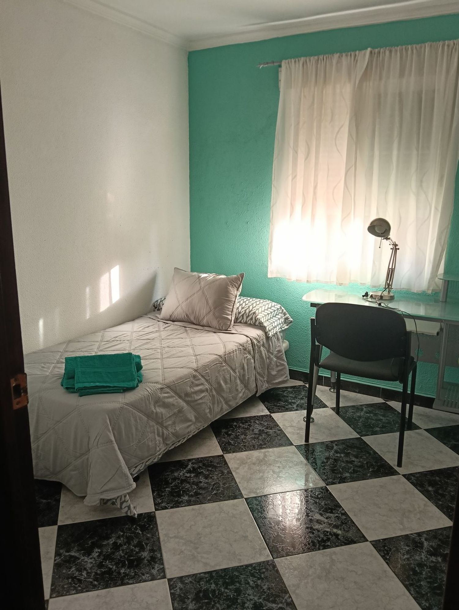 Piso en Calle Arcángel San Miguel, 8, Barrio León - Foto 2