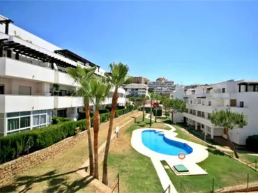Piso en URB RIVIERA DEL SOL - Foto 1