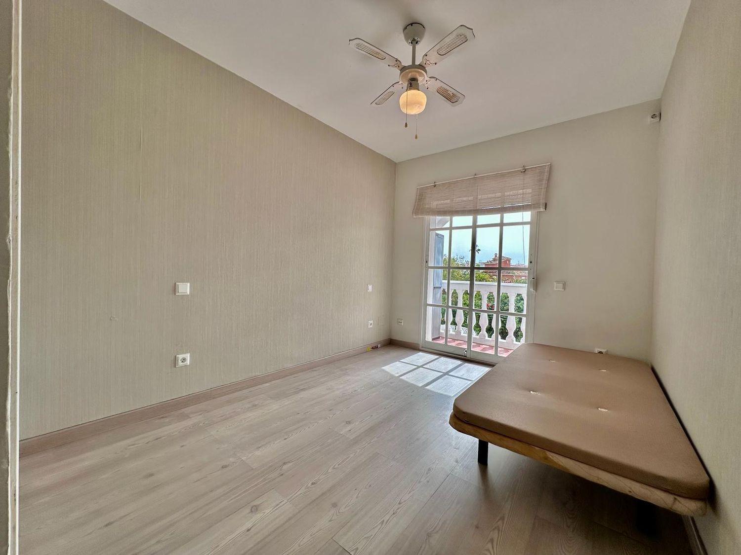 Chalet adosado en Arroyo de la Miel - Foto 25