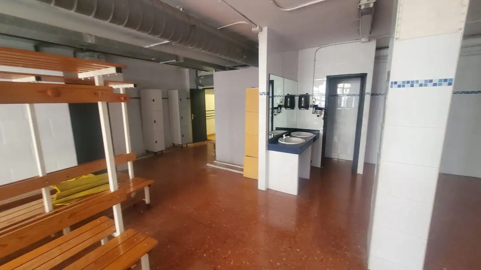 Local comercial en  Carrer de Francesc Moragas - Foto 2