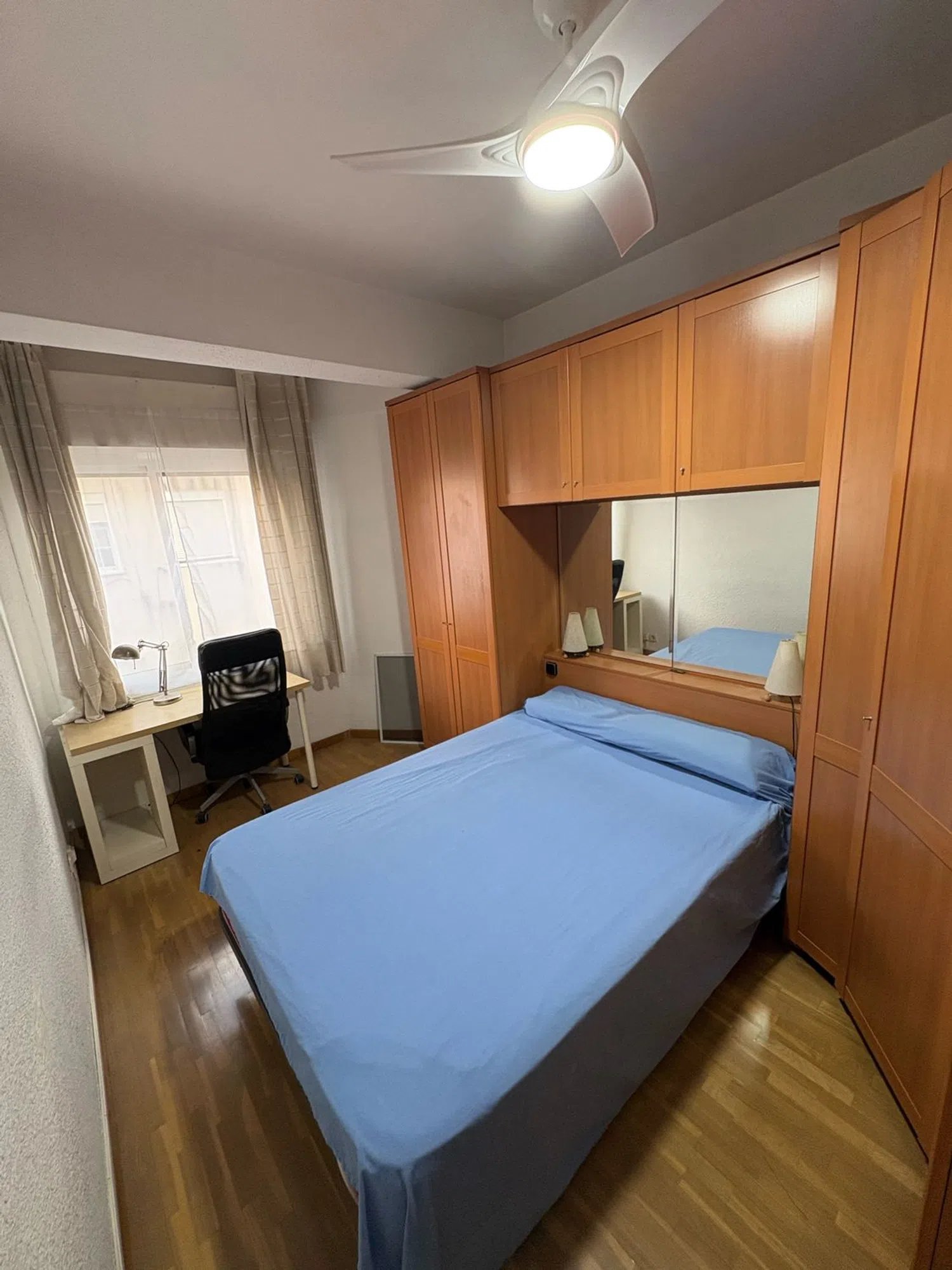 Piso en calle de Varsòvia, 115 - Foto 2