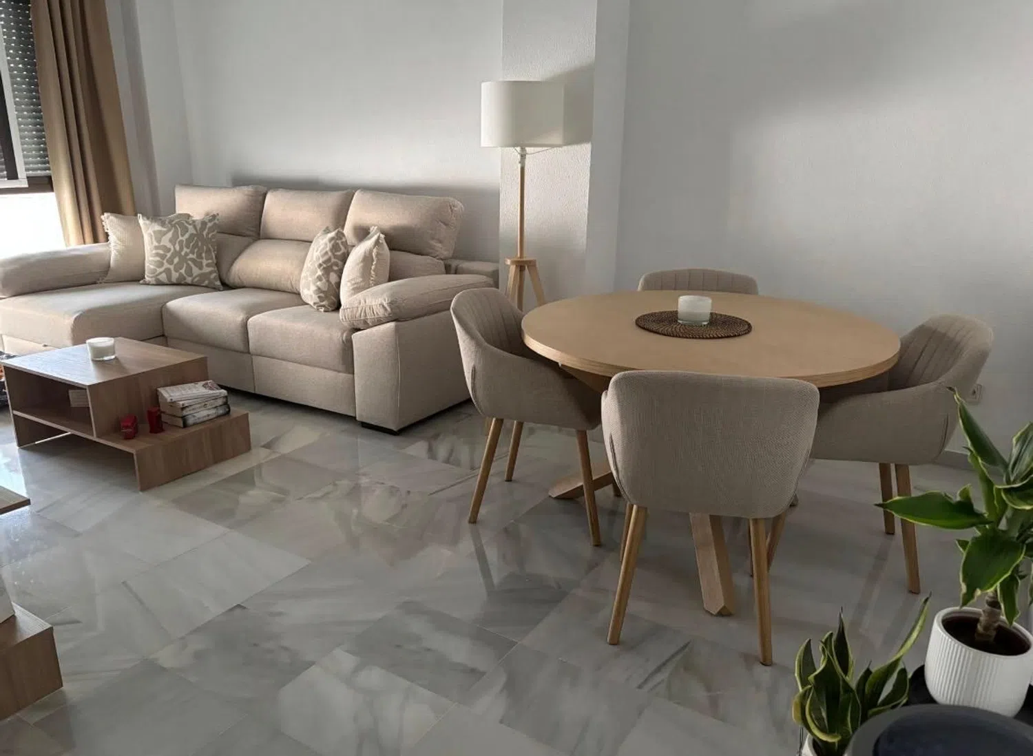 Piso en avenida Médicos sin Frontera, 22 - Foto 1