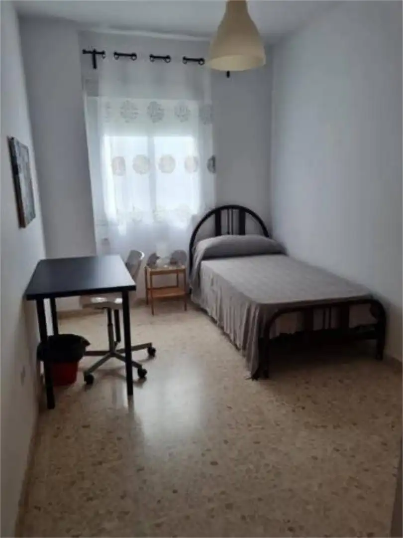 Piso en Zona colegio - Foto 3