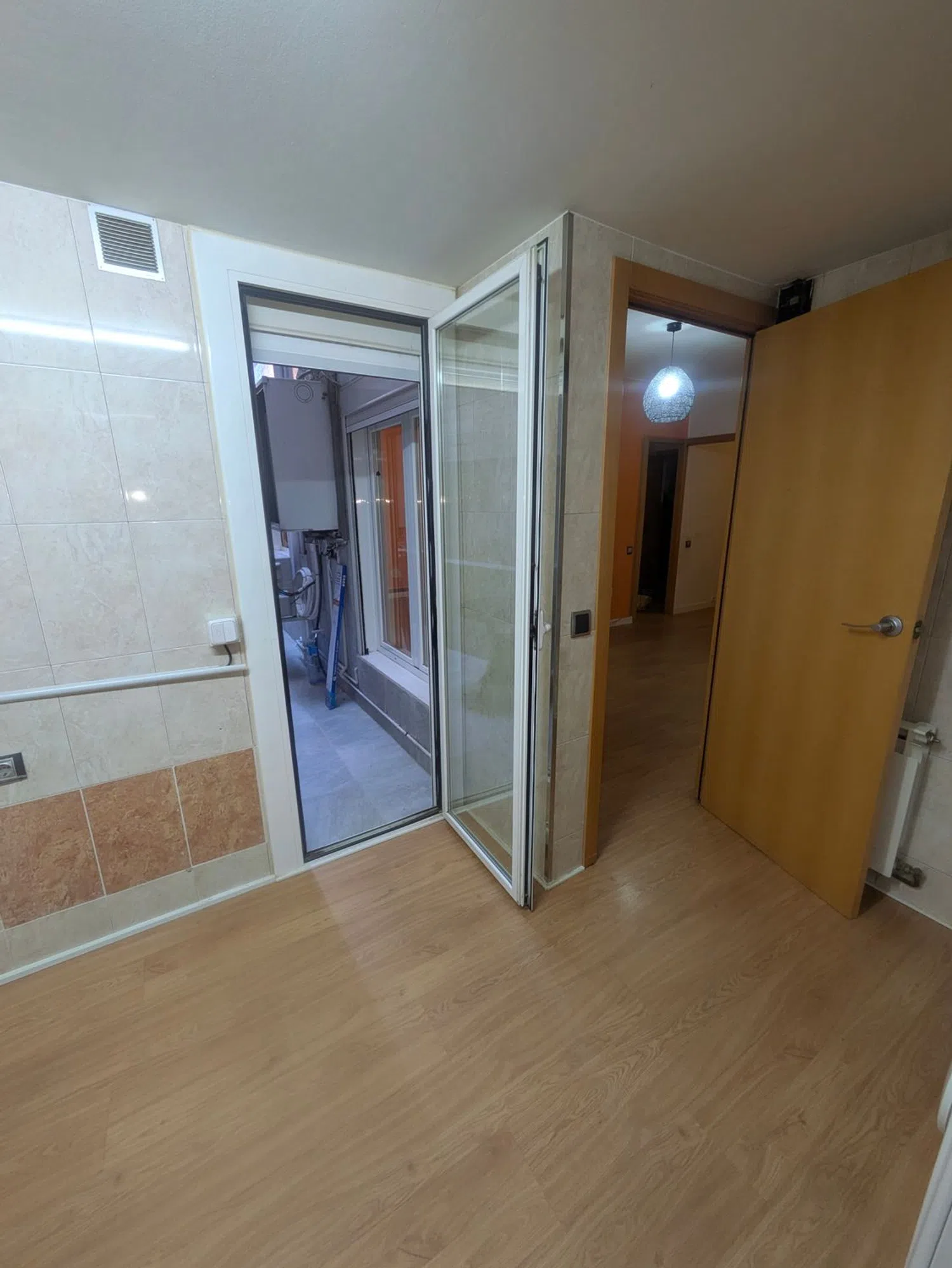 Piso en calle de la Creu Guixera, 44 - Foto 3