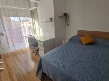 Piso en  Calle Hermanos Quintero 5 - Foto 9