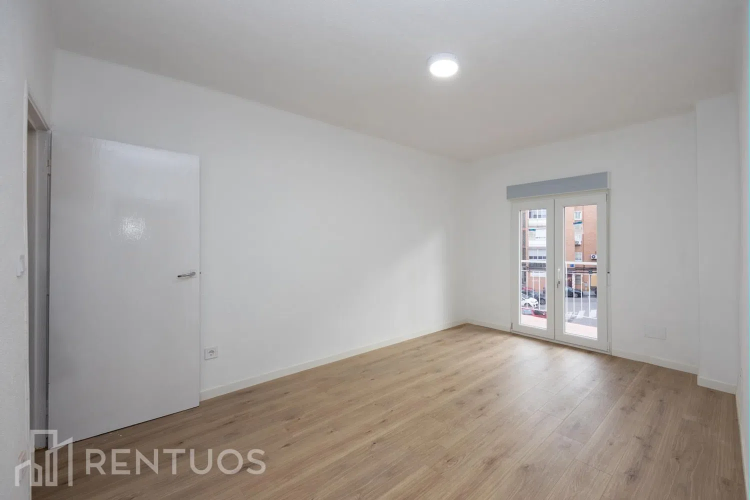 Piso en plaza de la Azucena - Foto 1