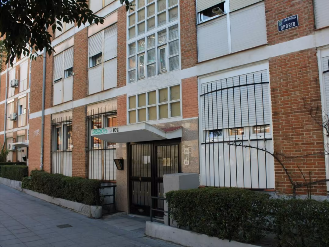 Piso en  Avenida de Oporto 102 - Foto 1
