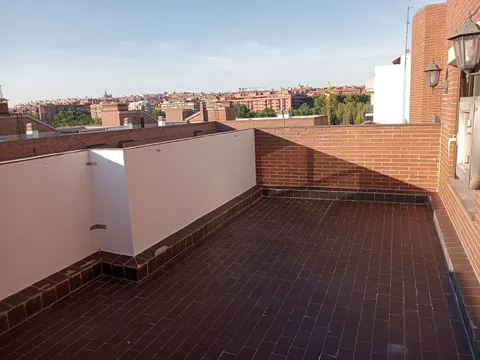 Ático en calle Orgaz, 2