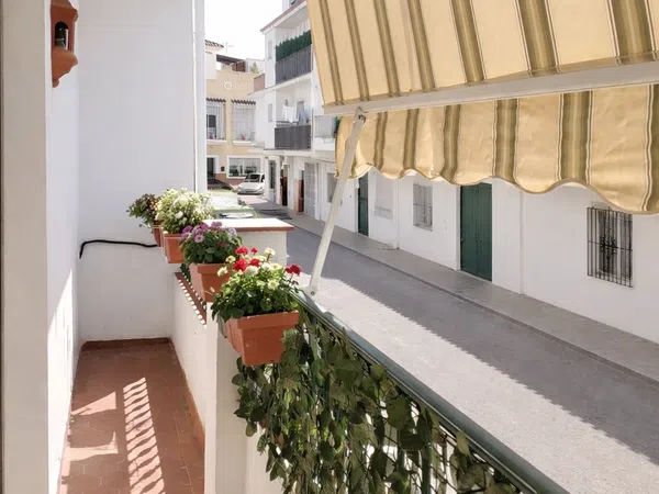 Chalet adosado en calle Castilla, 6 - Foto 3