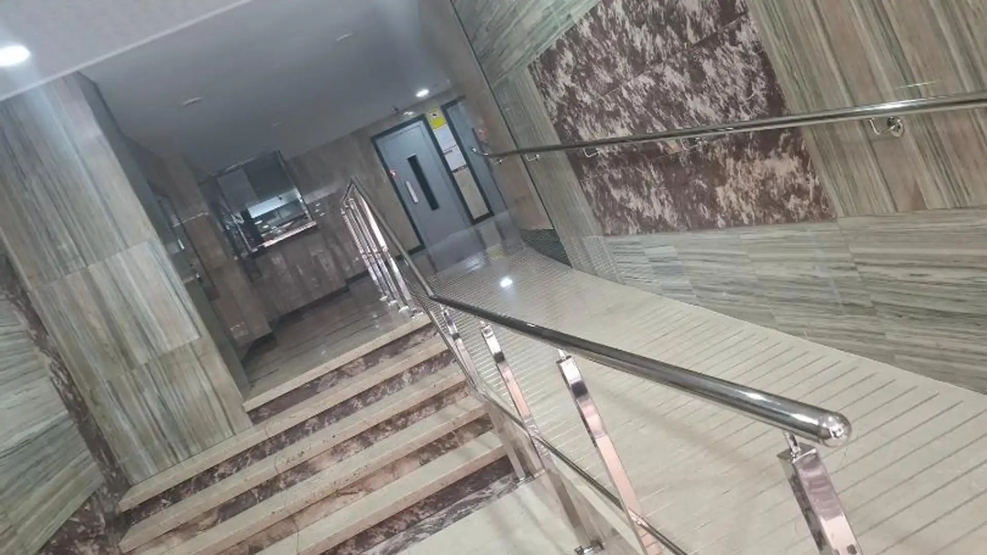 Piso en  Calle Martínez de la Rosa 18 - Foto 1