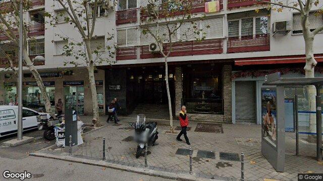 Vista de la calle de Piso en Calle Clara del Rey, 39