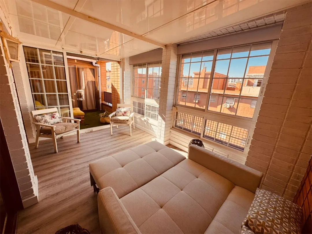 Piso en  Avenida Pintor Baeza 7-5 - Foto 1