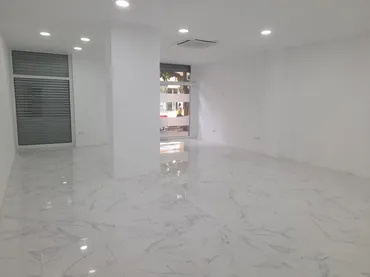 Local comercial en  CORNELLA - Foto 7