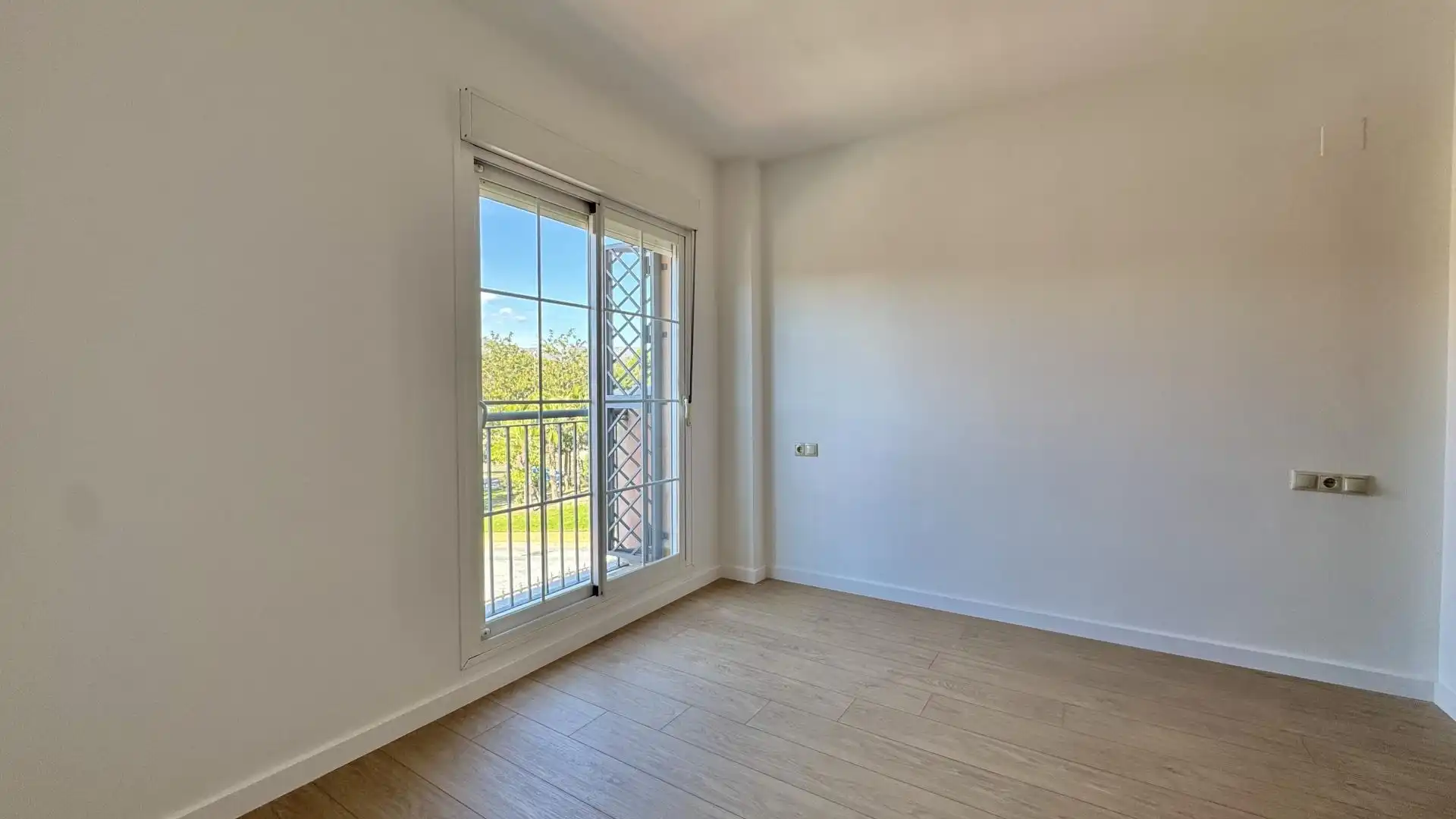 Casa adosada en  Calle Pepa Flores Marisol 30 - Foto 10