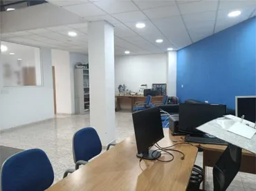Local comercial en Altozano - Foto 2