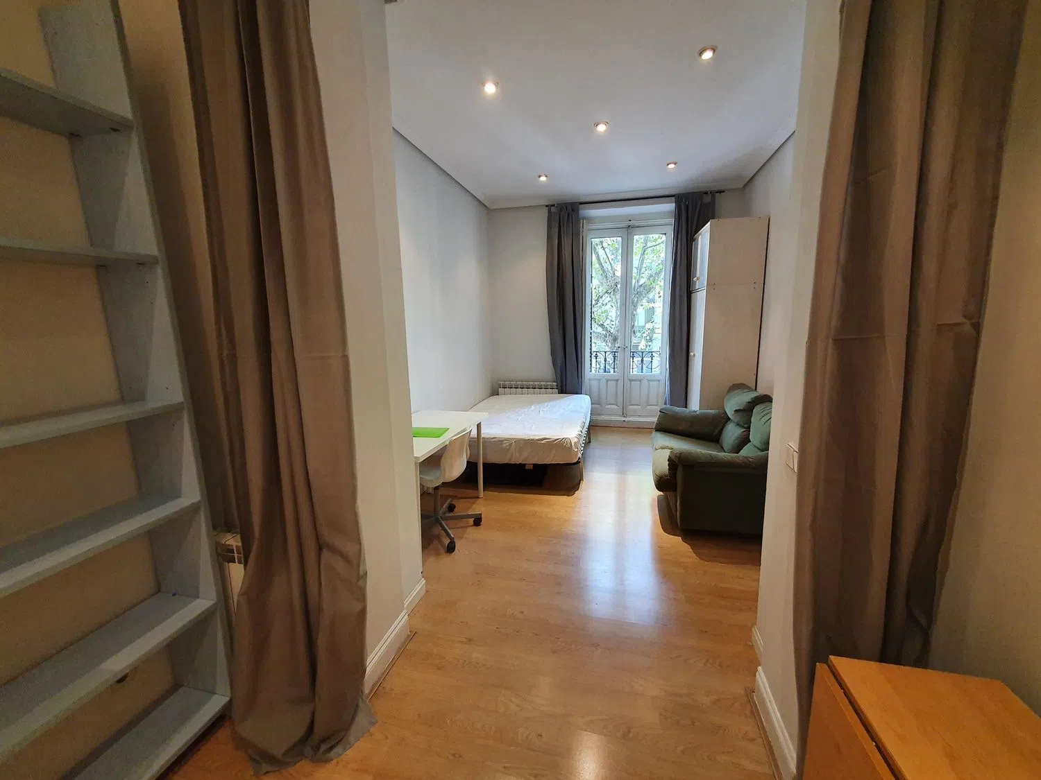 Estudio en Alberto Aguilera, 21