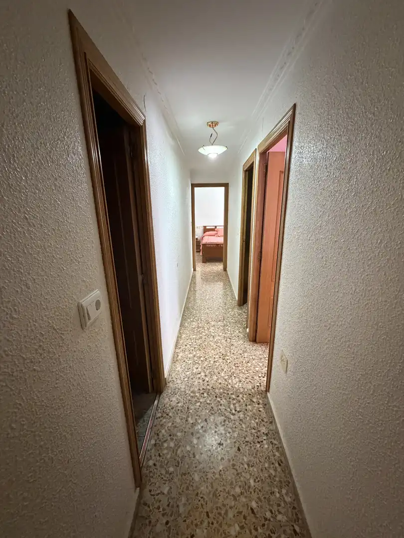Piso en  Carrer de Joan d'Àustria 90 - Foto 8