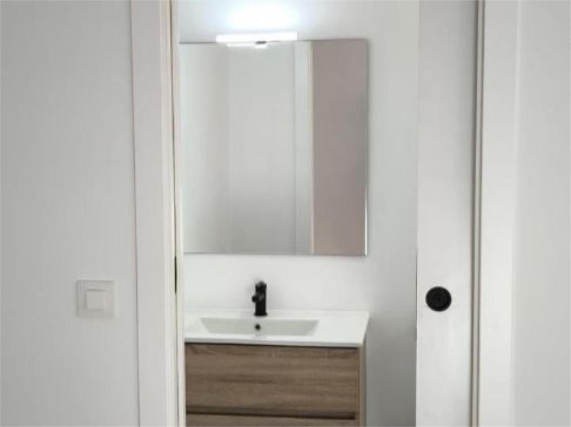 Piso en  Calle de Eugenia de Montijo 80 - Foto 10