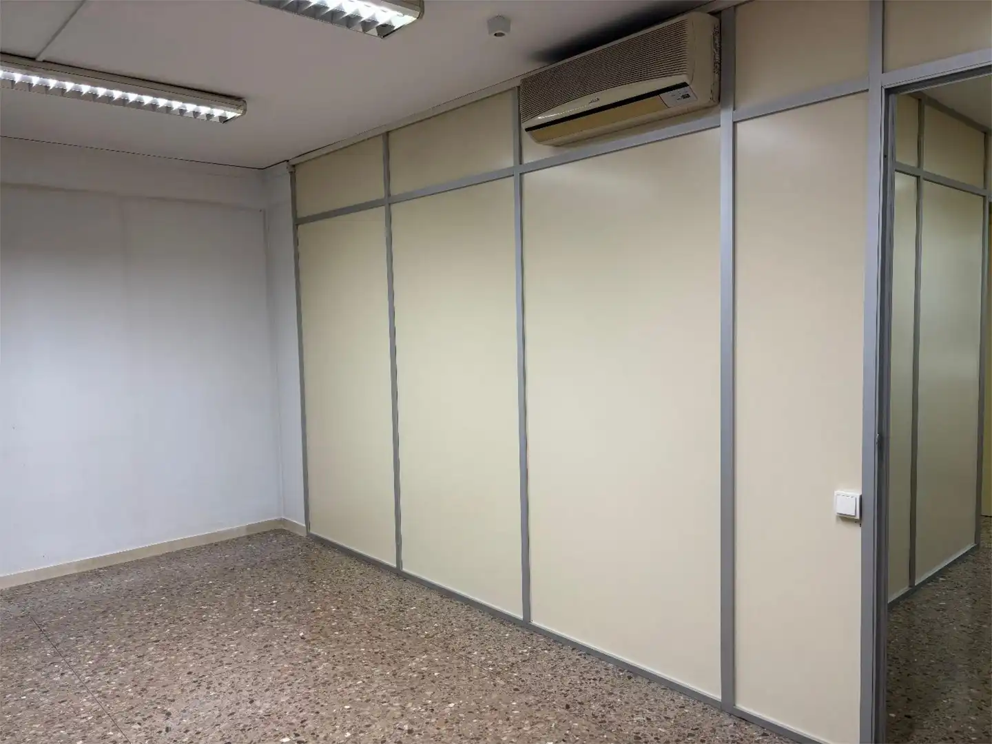 Local comercial en  Carrer del Doctor Cistaré 39 - Foto 3