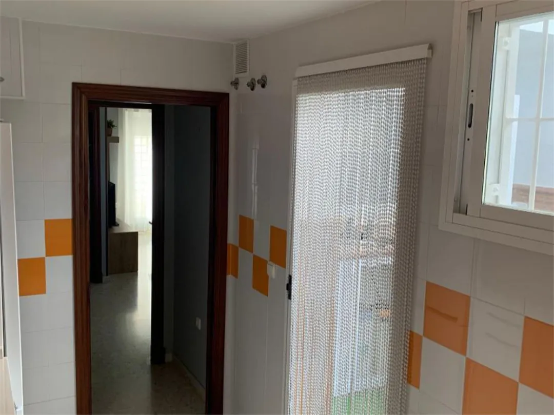 Casa adosada en  Calle de la Hijuela 19 - Foto 12