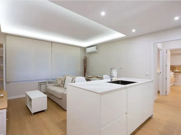 Piso en calle de Raimundo Fernández Villaverde, 4