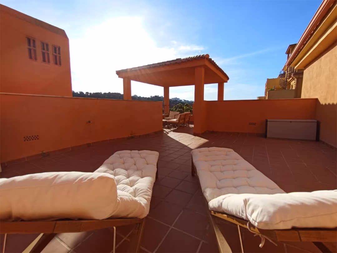 Piso en  Avenida Aljaima 15 - Foto 2