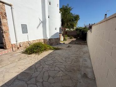 Chalet en  Carrer del Tarragonès 18 - Foto 30