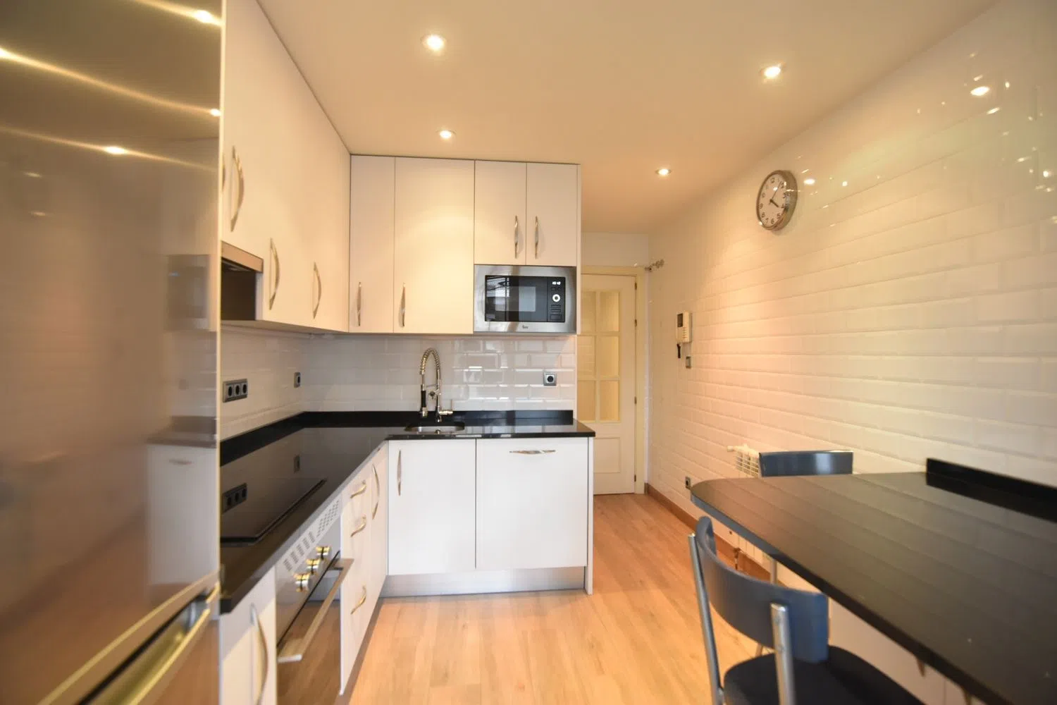 Piso en avenida del Talgo, 216 - Foto 3